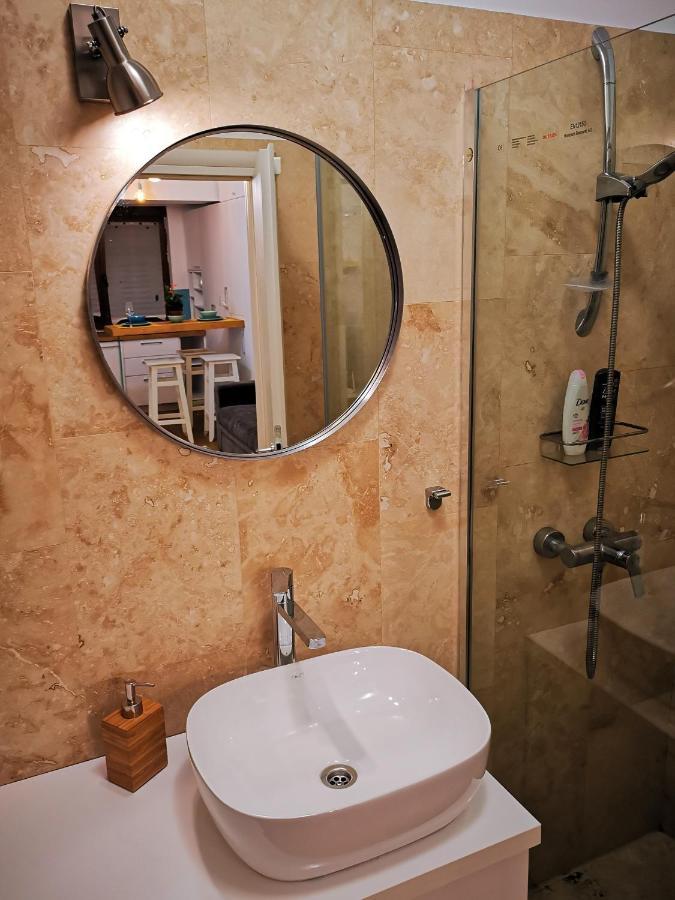 Diana'S Place Downtown Hotel Bukares Bagian luar foto