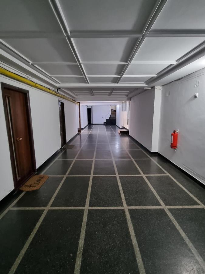 Diana'S Place Downtown Hotel Bukares Bagian luar foto
